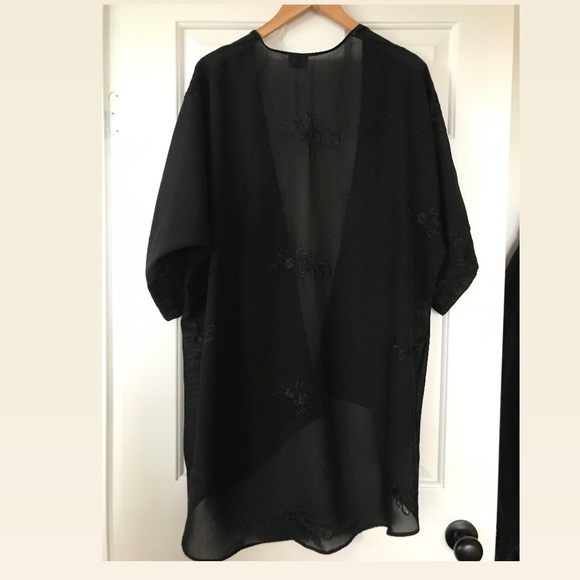 Kimono O/S - Picture 1 of 3